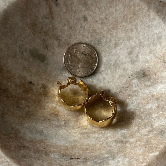 Vintage Earrings - Picture 2 of 4